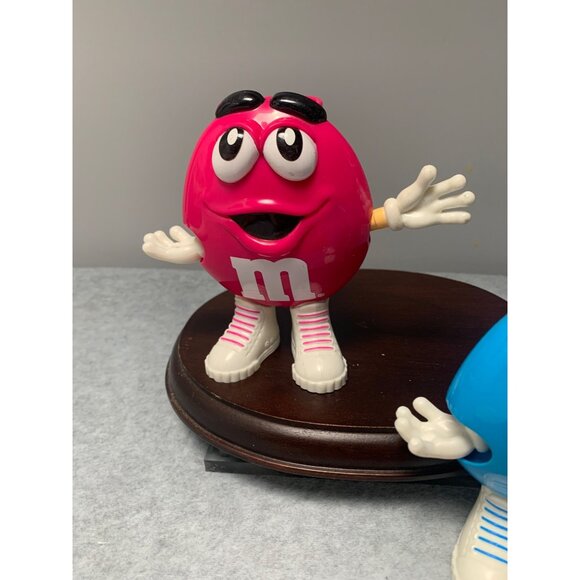 M&Ms Candy Dispensers Pink & Blue Movable Hands Vintage 1990s 2 Belt Clips - Picture 4 of 10